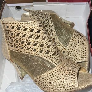 Gold Pierre Dumas with rhinestones